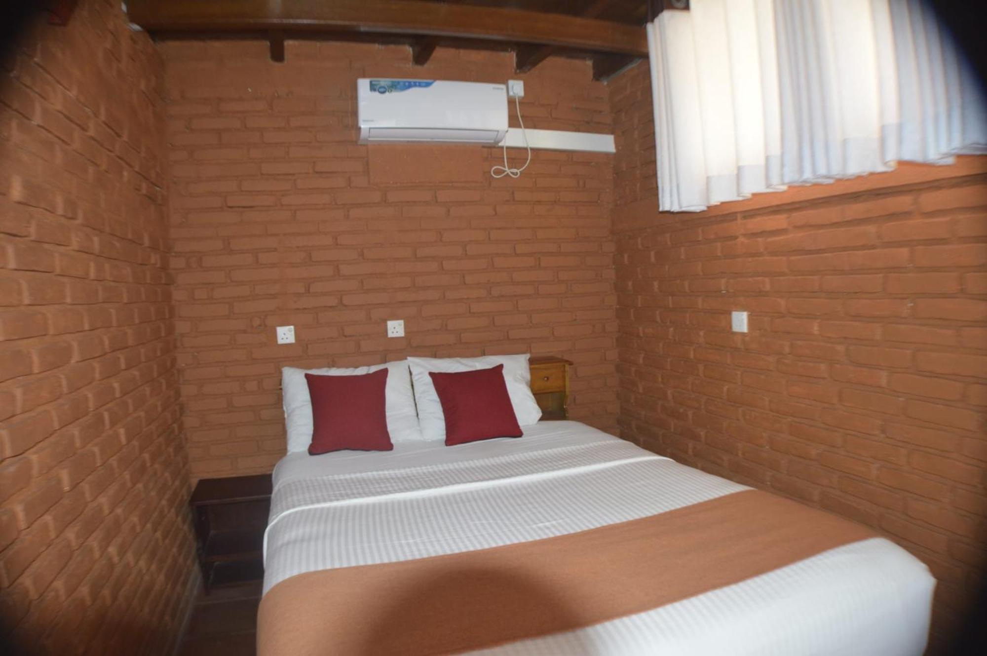 Hotel Ciel Star Anurâdhapura Extérieur photo
