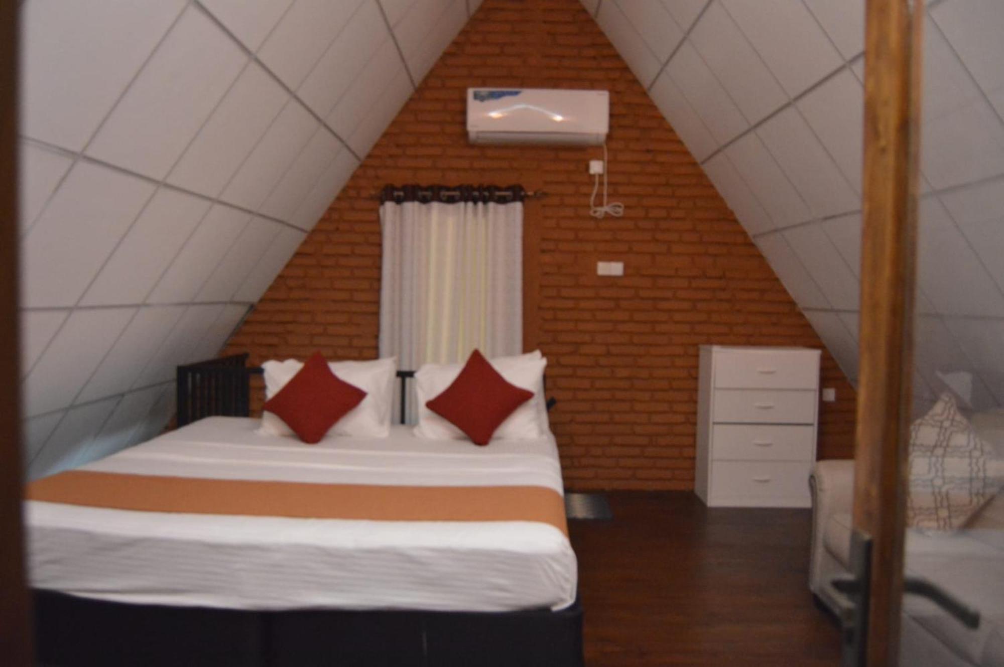 Hotel Ciel Star Anurâdhapura Extérieur photo