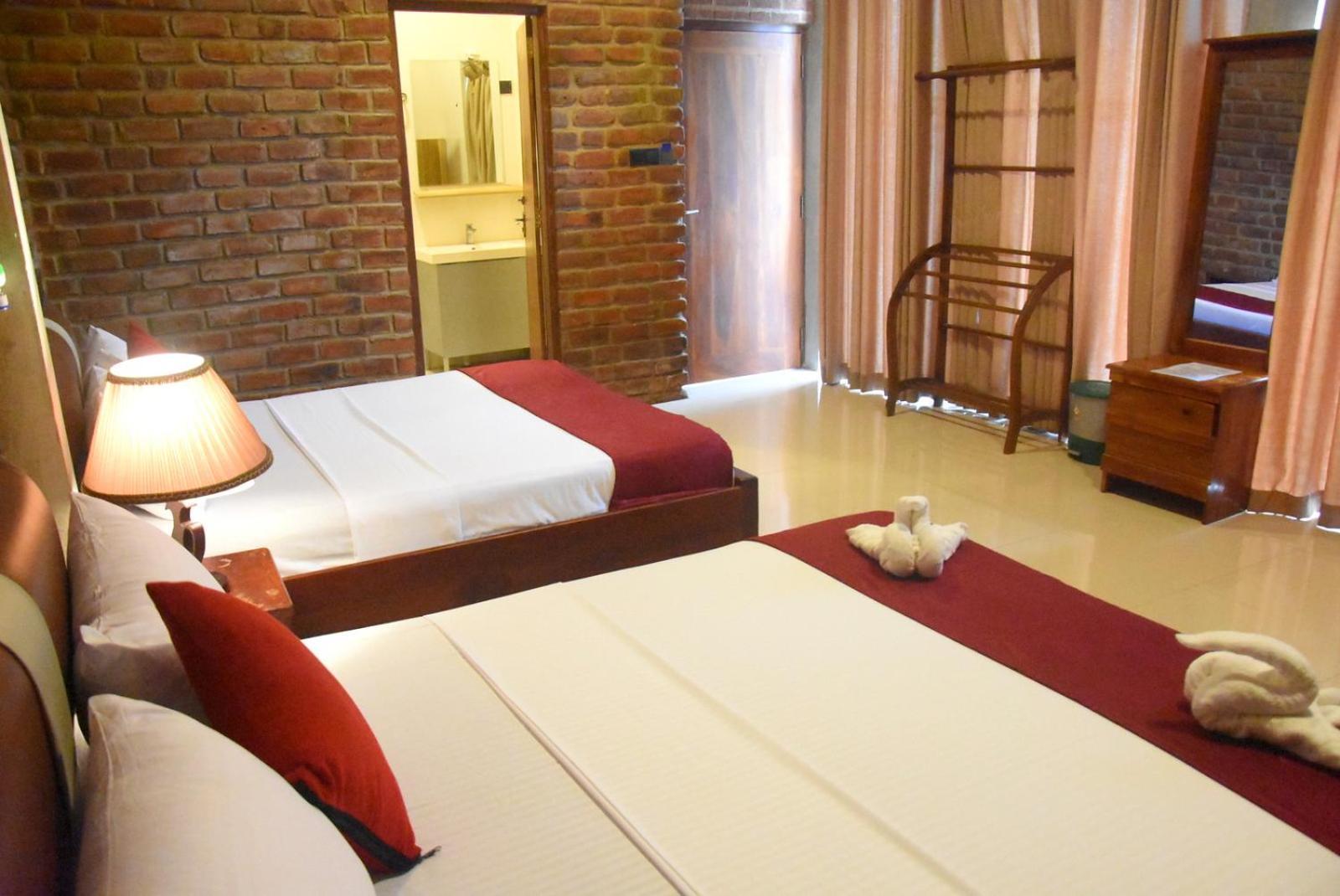 Hotel Ciel Star Anurâdhapura Extérieur photo